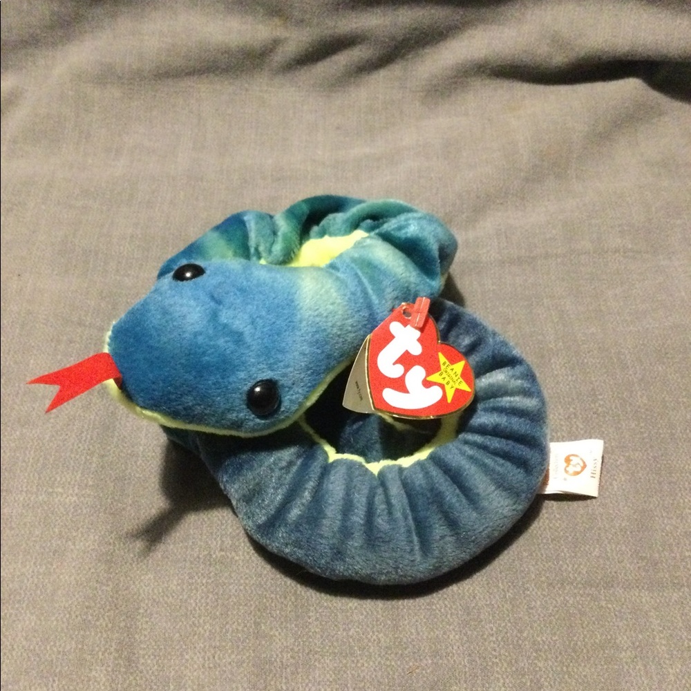 TY BEANIE BABY “HISSY”